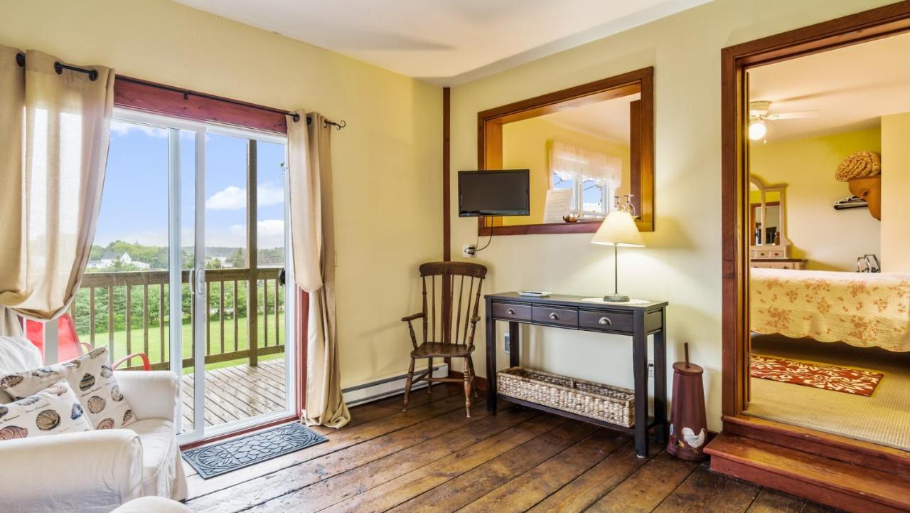 Bayview Pines Country Inn B&B Mahone Bay Exterior foto